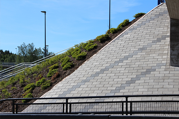 Pengerverhous betonisella päällystekivellä